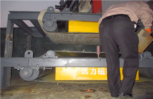永磁自卸除鐵器，甘肅永磁自御式自動(dòng)除鐵器性能_技術(shù)參數_甘肅永磁自御式自動(dòng)除鐵器性能磁塊安裝方式_如何換帶 